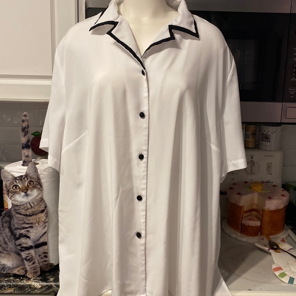 D womens Maggie Barnes white shirt sleeve button front plus size blouse 30W
